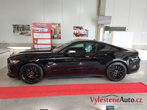 Ford Mustang 5.0 V8