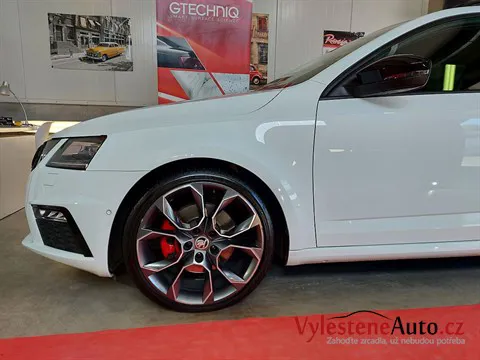 Škoda Octavia RS kombi - Renovace a keramická ochrana laku
