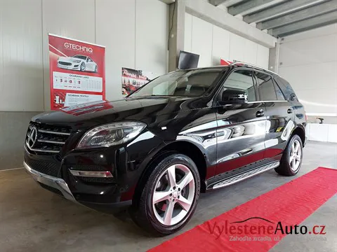 Mercedes ML 320 - Vícekrokové leštění a ochrana laku