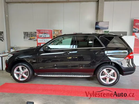 Mercedes ML 320 - Vícekrokové leštění a ochrana laku