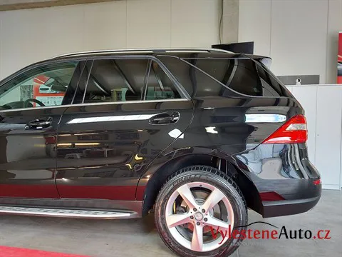 Mercedes ML 320 - Vícekrokové leštění a ochrana laku