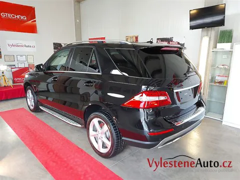 Mercedes ML 320 - Vícekrokové leštění a ochrana laku