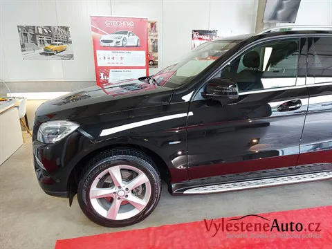 Mercedes ML 320 - Vícekrokové leštění a ochrana laku