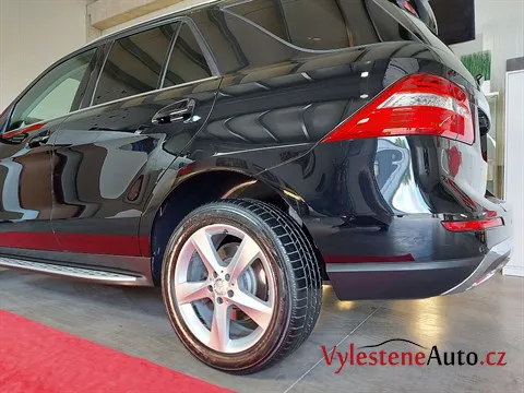Mercedes ML 320 - Vícekrokové leštění a ochrana laku