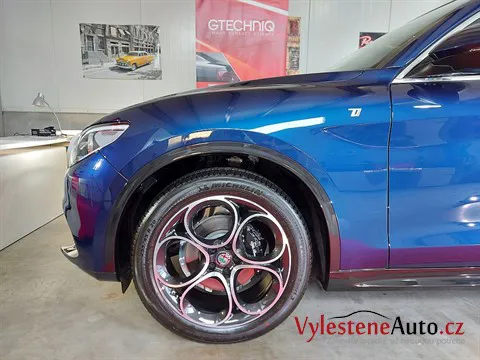 Alfa Romeo Stelvio - Leštění a keramická ochrana laku