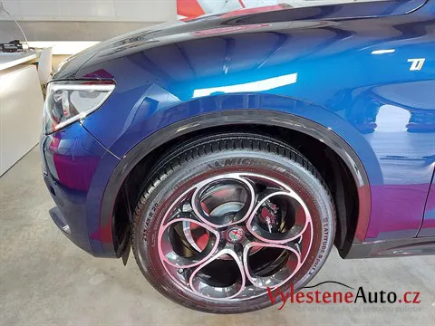 Alfa Romeo Stelvio - Leštění a keramická ochrana laku