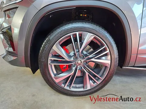 Škoda Kodiaq RS - Vícekrokové leštění a keramická ochrana laku