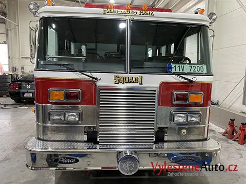 LA Fire Department Truck - Vícekrokové leštění a keramická ochrana laku