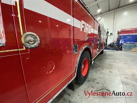 LA Fire Department Truck - Vícekrokové leštění a keramická ochrana laku