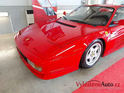 Ferrari Testarossa - Vícekrokové leštění a keramická ochrana laku