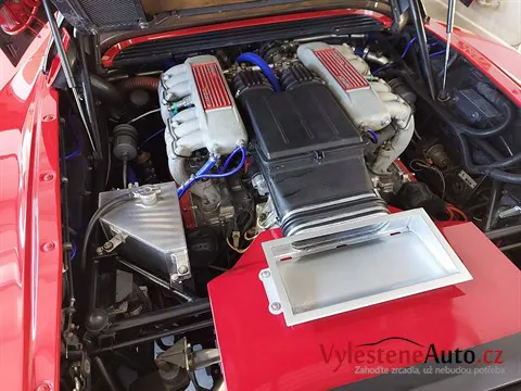 Ferrari Testarossa - Vícekrokové leštění a keramická ochrana laku