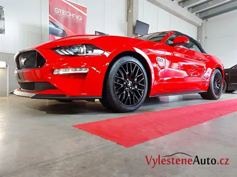 Ford Mustang GT convertible - Vícekrokové leštění a keramická ochrana laku