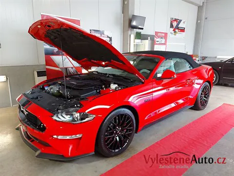 Ford Mustang GT convertible - Vícekrokové leštění a keramická ochrana laku