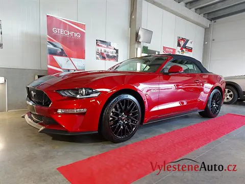 Ford Mustang 5.0 Convertible - Vícekroková renovace a keramická ochrana laku