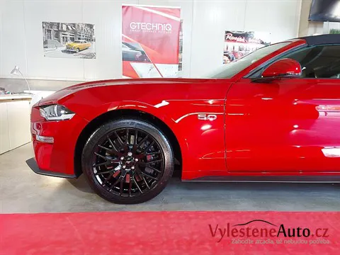 Ford Mustang 5.0 Convertible - Vícekroková renovace a keramická ochrana laku