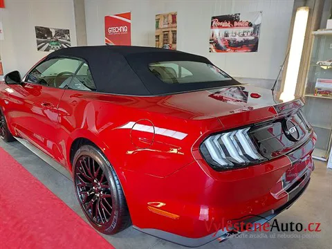 Ford Mustang 5.0 Convertible - Vícekroková renovace a keramická ochrana laku