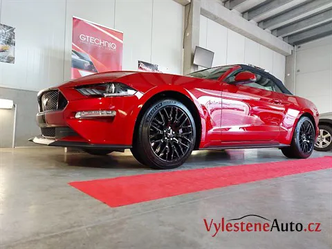 Ford Mustang 5.0 Convertible - Vícekroková renovace a keramická ochrana laku