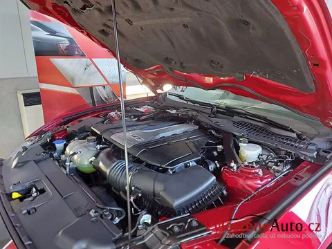 Ford Mustang 5.0 Convertible - Vícekroková renovace a keramická ochrana laku