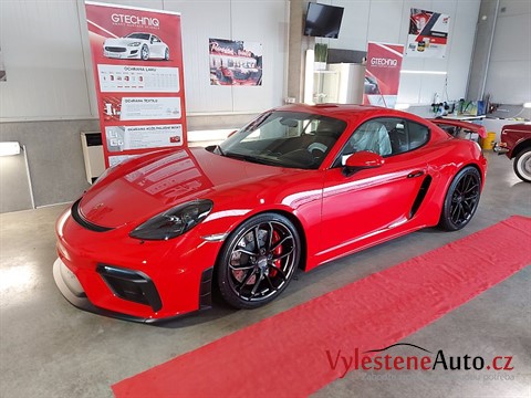 Porsche Cayman GT4