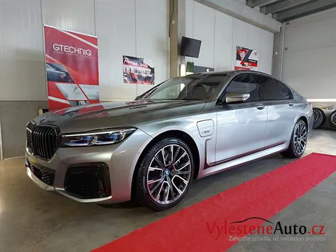 BMW 745e - Leštění a keramická ochrana laku