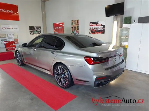 BMW 745e - Leštění a keramická ochrana laku