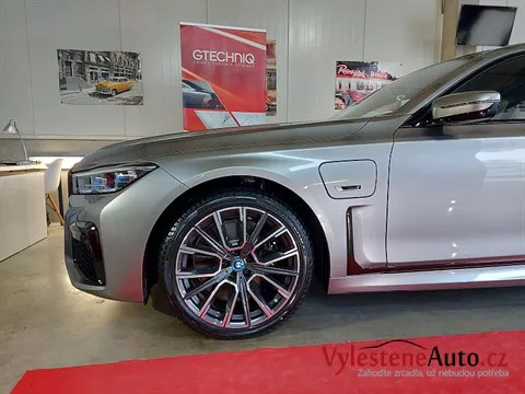 BMW 745e - Leštění a keramická ochrana laku