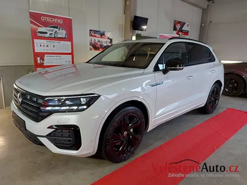 VW Touareg - Leštění a keramická ochrana karoserie