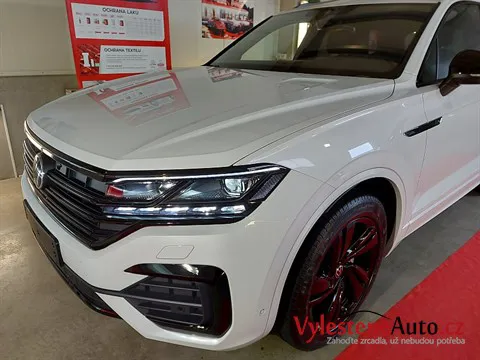 VW Touareg - Leštění a keramická ochrana karoserie