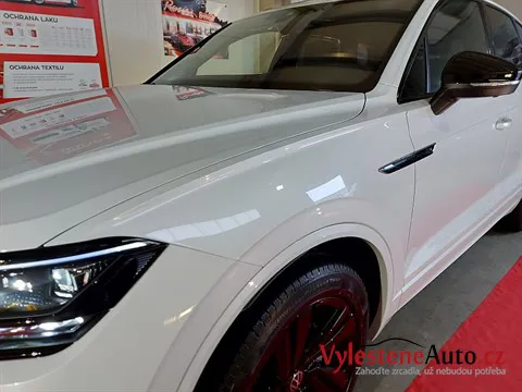 VW Touareg - Leštění a keramická ochrana karoserie