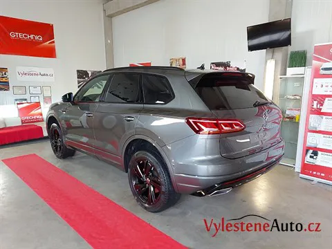 VW Touareg - Leštění a keramická ochrana laku