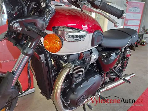 Triumph Bonneville - Leštění a keramická ochrana