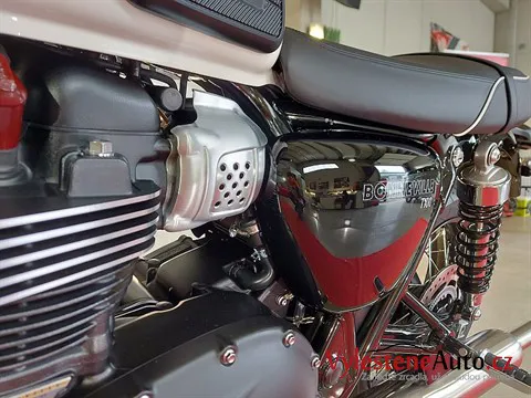 Triumph Bonneville - Leštění a keramická ochrana