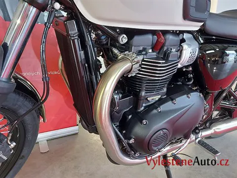 Triumph Bonneville - Leštění a keramická ochrana