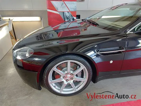 Aston Martin Vantage V8 - Dekontaminace a vyživení keramiky