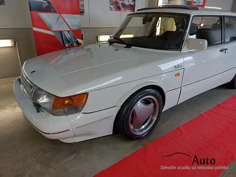 Saab 900 Aero - Vícekroková renovace a keramická ochrana laku