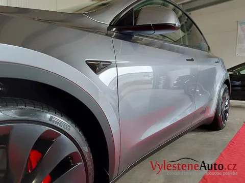 Tesla Y Performance - Vícekrokové leštění a keramická ochrana laku