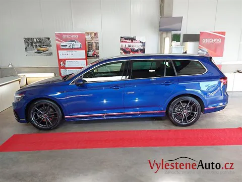 VW Passat kombi - Vícekrokové leštění a keramická ochrana laku