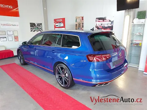 VW Passat kombi - Vícekrokové leštění a keramická ochrana laku