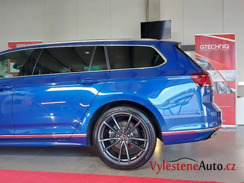 VW Passat kombi - Vícekrokové leštění a keramická ochrana laku