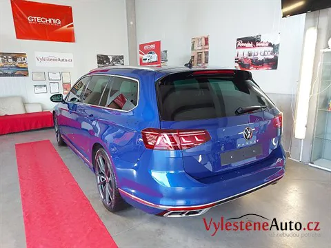 VW Passat kombi - Vícekrokové leštění a keramická ochrana laku