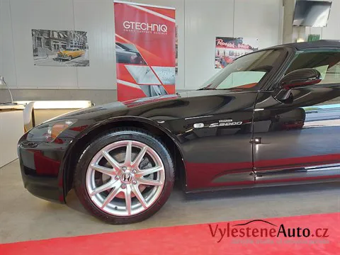 Honda s2000 - Vícekrokové leštění a keramická ochrana laku