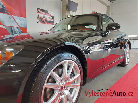 Honda s2000 - Vícekrokové leštění a keramická ochrana laku