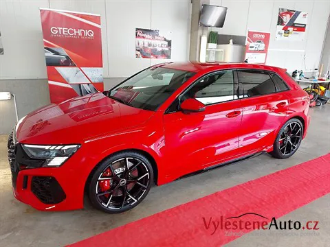 Audi RS3 - Vícekrokové leštění a komplexní keramická ochrana laku