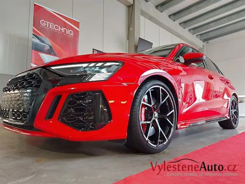 Audi RS3 - Vícekrokové leštění a komplexní keramická ochrana laku