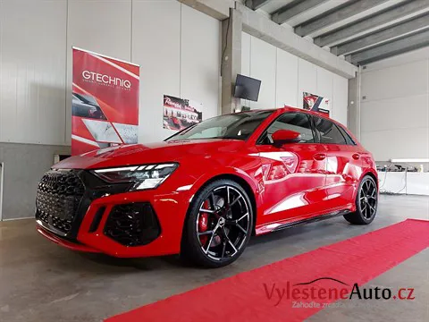 Audi RS3 - Vícekrokové leštění a komplexní keramická ochrana laku