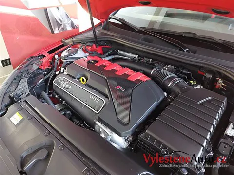 Audi RS3 - Vícekrokové leštění a komplexní keramická ochrana laku