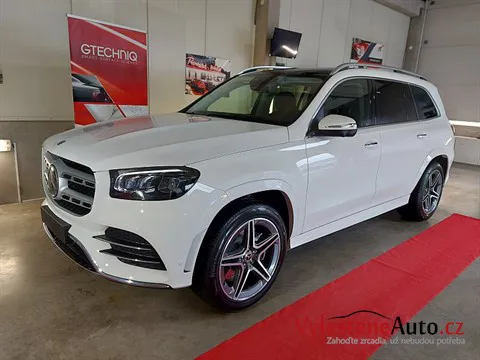 Mercedes-Benz GLS - Vícekrokové leštění a keramická ochrana laku
