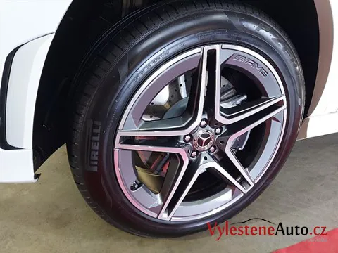 Mercedes-Benz GLS - Vícekrokové leštění a keramická ochrana laku