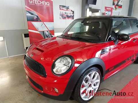 Mini Cooper - Vícekrokové leštění a keramická ochrana laku