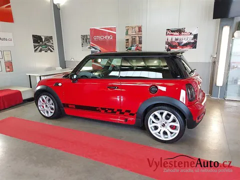 Mini Cooper - Vícekrokové leštění a keramická ochrana laku
